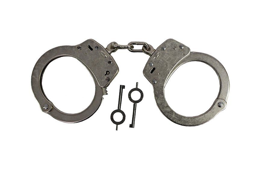 Smith & Wesson Chain Handcuffs